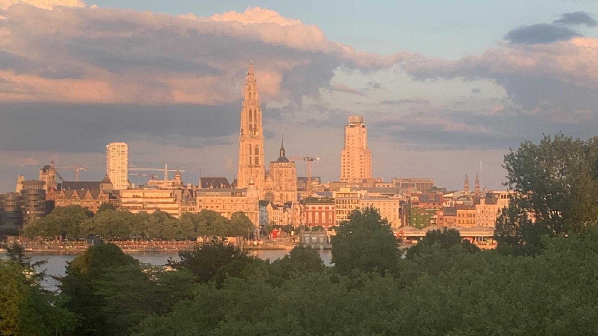 Linkerover- City Centre & Cathedral View *